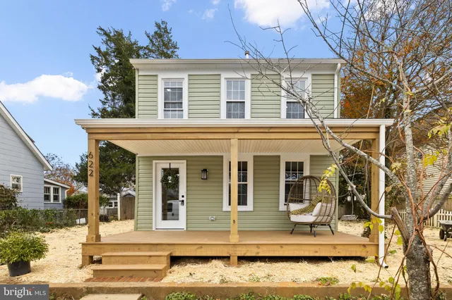 $549,999 | 622 Stuart Street, Fredericksburg, VA 22401