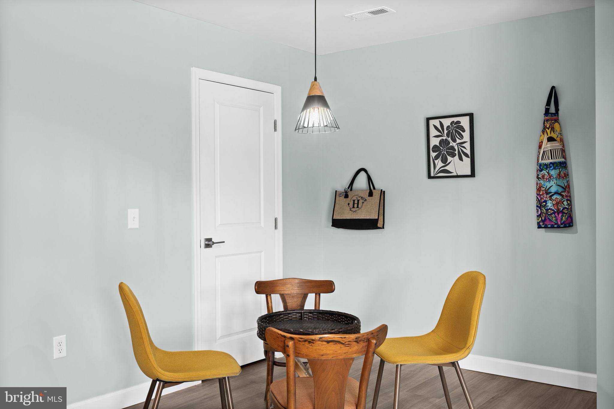 622 Stuart Street Fredericksburg, VA 22401 - Photo 12 of 44 eating area (laundry room just off kitchen