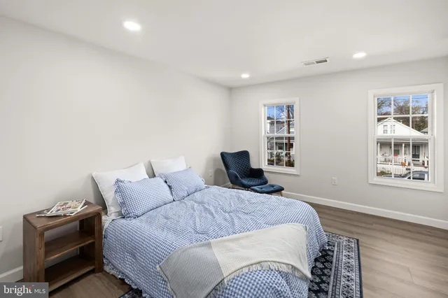 $549,999 | 622 Stuart Street, Fredericksburg, VA 22401