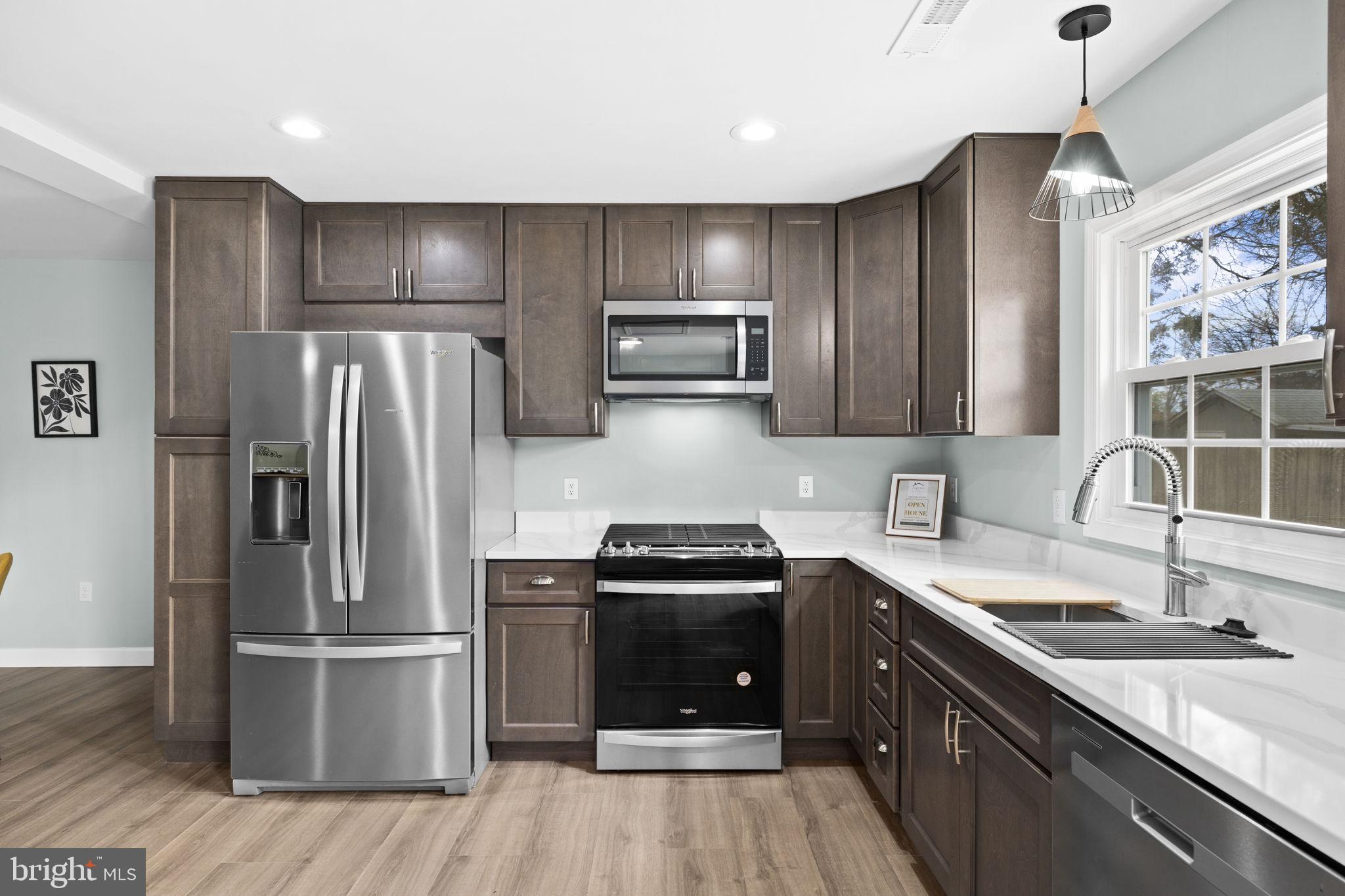 622 Stuart Street Fredericksburg, VA 22401 - Photo 3 of 44