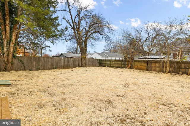 $549,999 | 622 Stuart Street, Fredericksburg, VA 22401