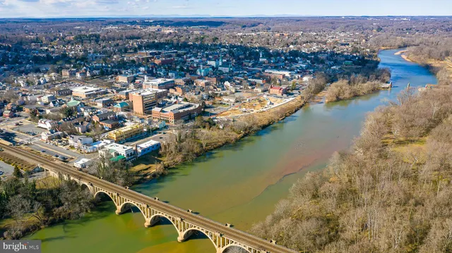 $549,999 | 622 Stuart Street, Fredericksburg, VA 22401