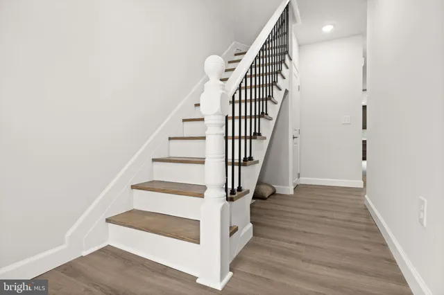 $549,999 | 622 Stuart Street, Fredericksburg, VA 22401