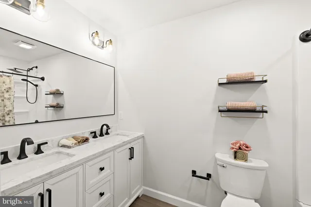 $549,999 | 622 Stuart Street, Fredericksburg, VA 22401