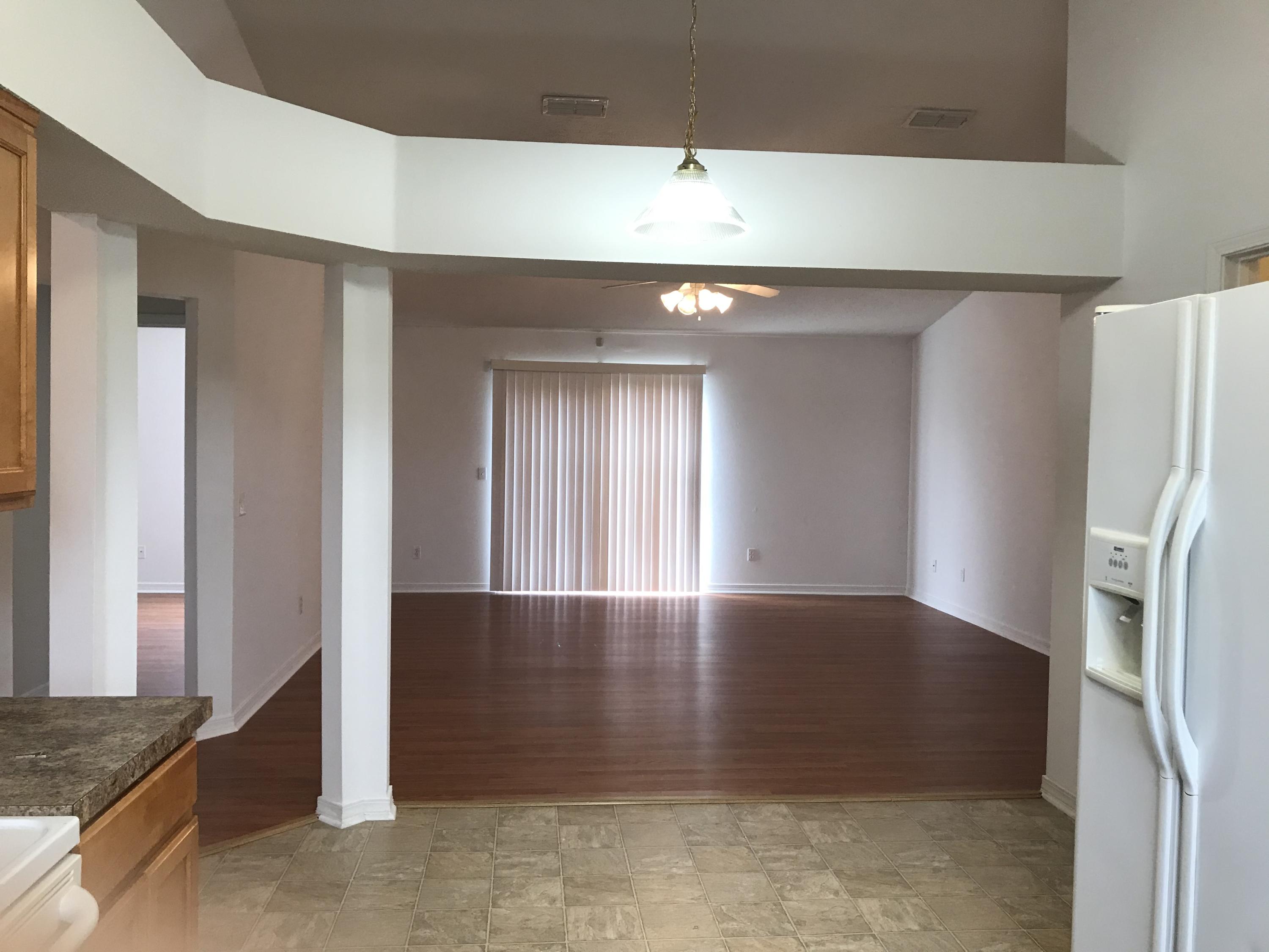 294 Limestone Circle Crestview, FL 32539 - Photo 5 of 19