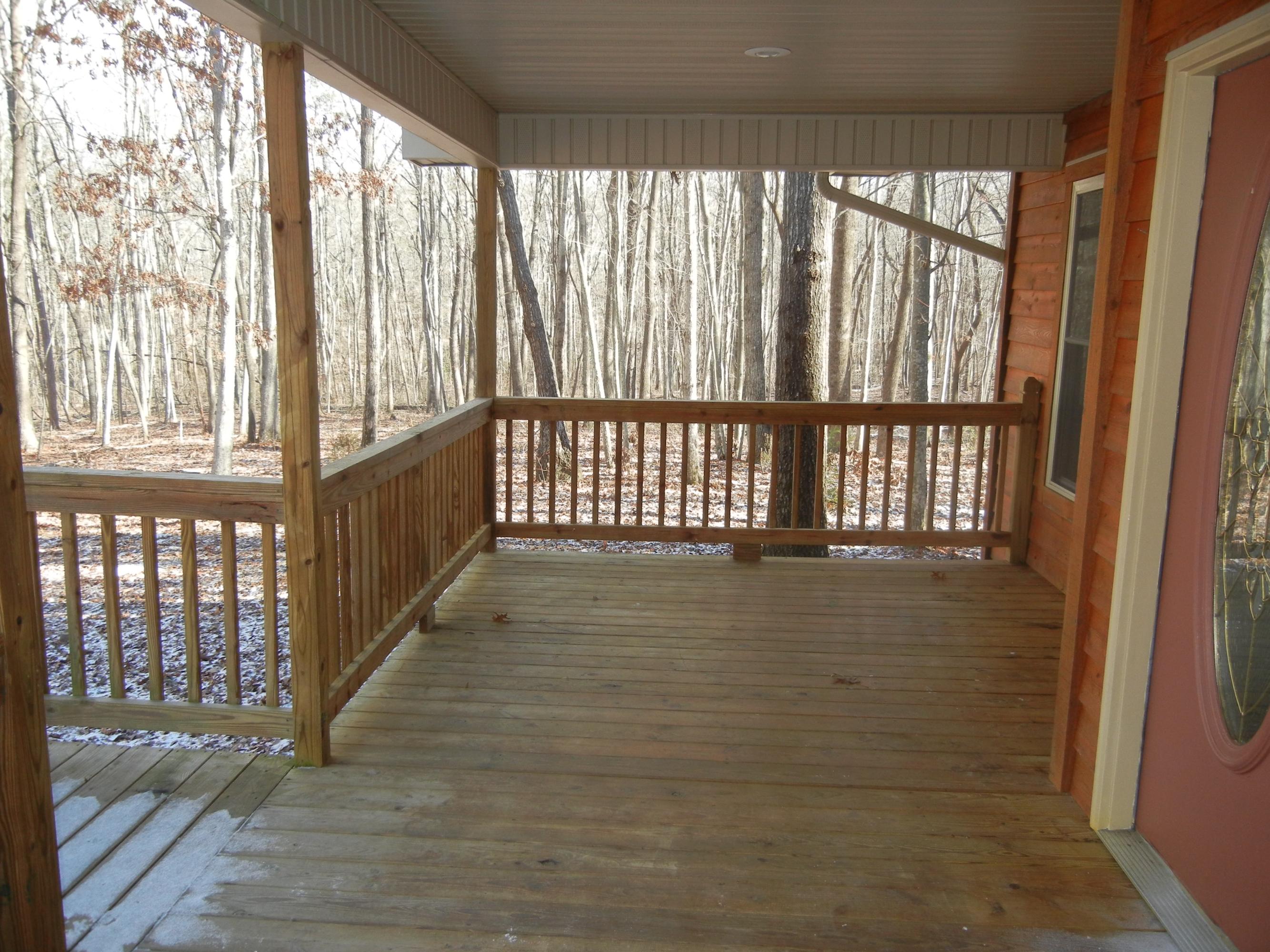 959 Reeves Road Monterey, TN 38574 - Photo 20 of 22 Front Porch