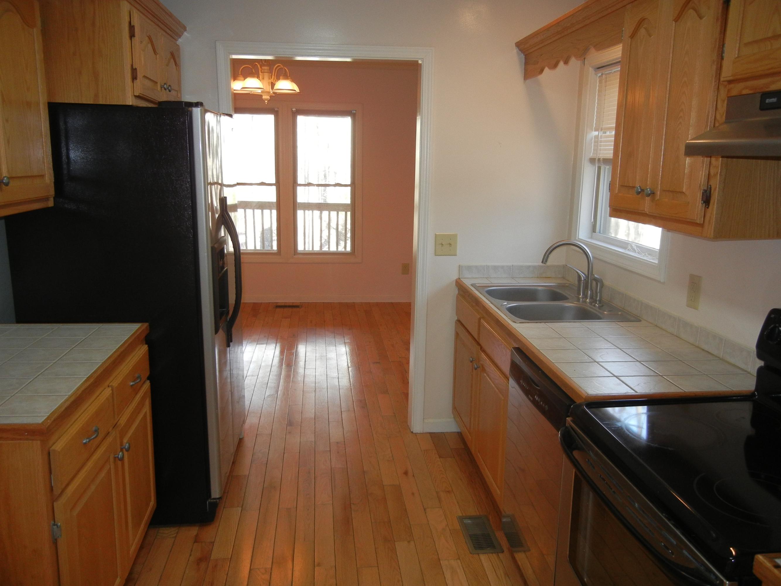 959 Reeves Road Monterey, TN 38574 - Photo 6 of 22 Kitchen Main