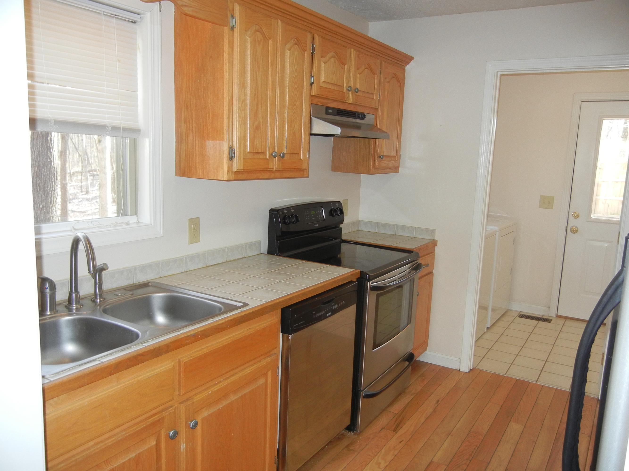 959 Reeves Road Monterey, TN 38574 - Photo 7 of 22 Kitchen