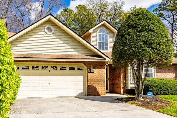 $399,000 | 5525 Lonas Drive, Unit C7, Knoxville, TN 37909