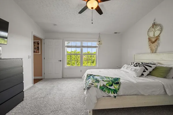$257,000 | 1530 Nowlin Avenue, Unit 104, Lawrenceburg, IN 47025