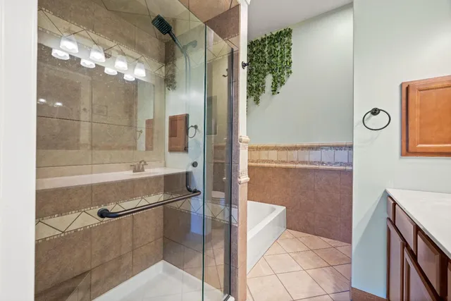 $262,700 | 1530 Nowlin Avenue, Unit 104, Lawrenceburg, IN 47025