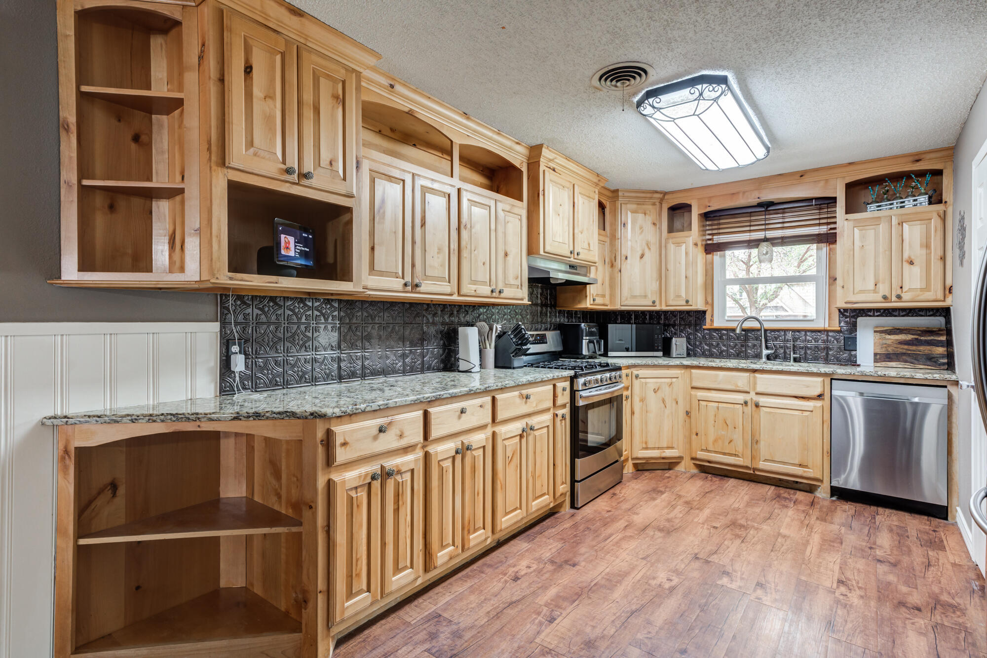 5409 32nd Street Lubbock, TX 79407 - Photo 15 of 32 DSC04745_6_7_8_9