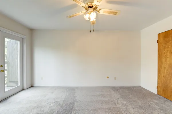 $2,600 | 928 West Main Street, Houston, TX 77006