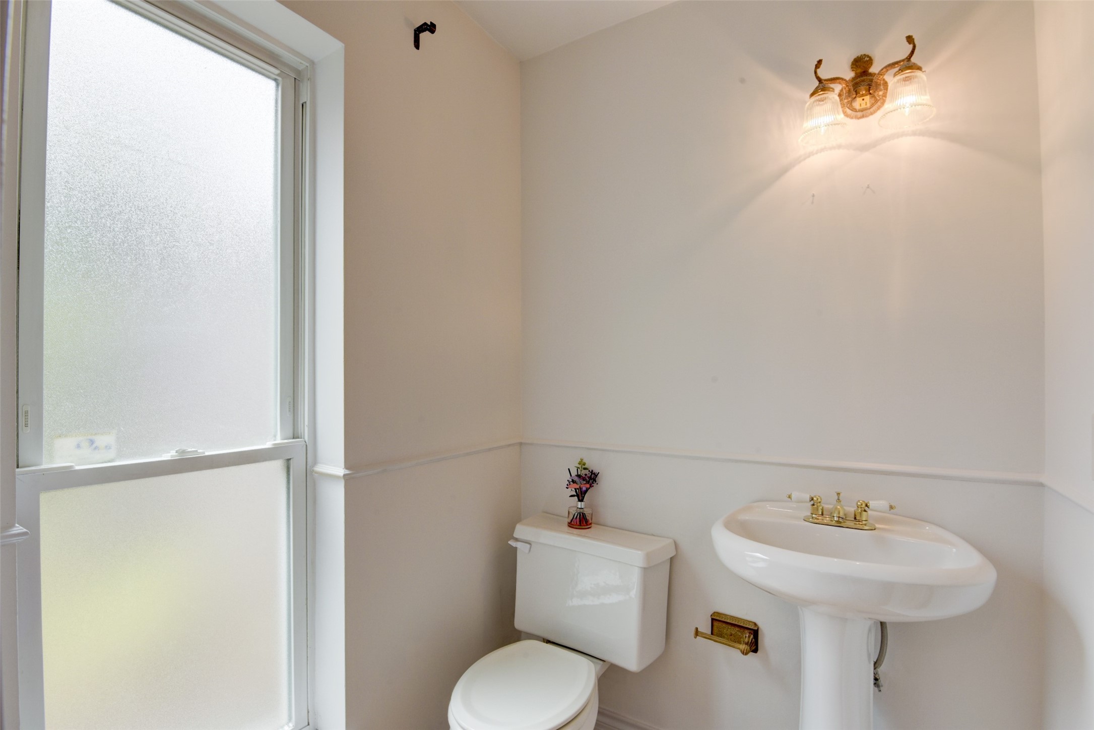 928 West Main Street Houston, TX 77006 - Photo 18 of 23