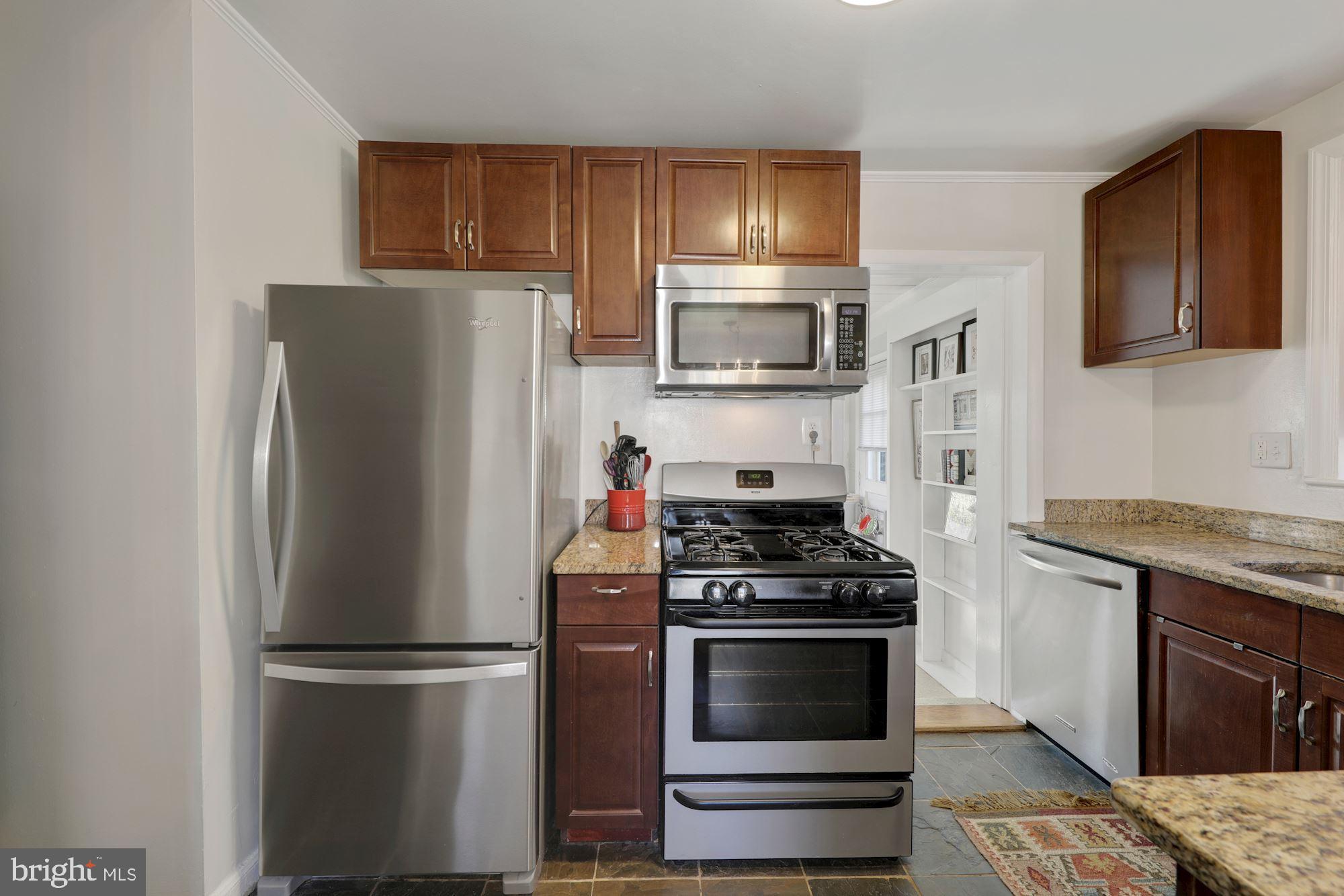10008 Raynor Road Silver Spring, MD 20901 - Photo 8 of 24 stainless appliances, granite counters