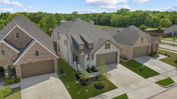 $379,900 | 3906 Southbend Drive, Denison, TX 75020