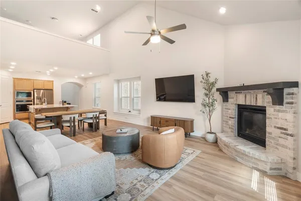 $379,900 | 3906 Southbend Drive, Denison, TX 75020