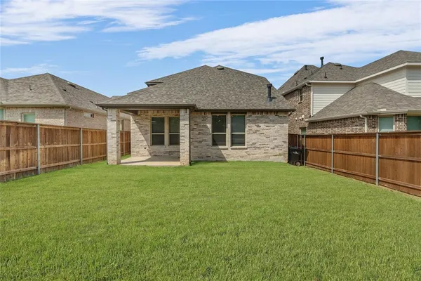 $379,900 | 3906 Southbend Drive, Denison, TX 75020