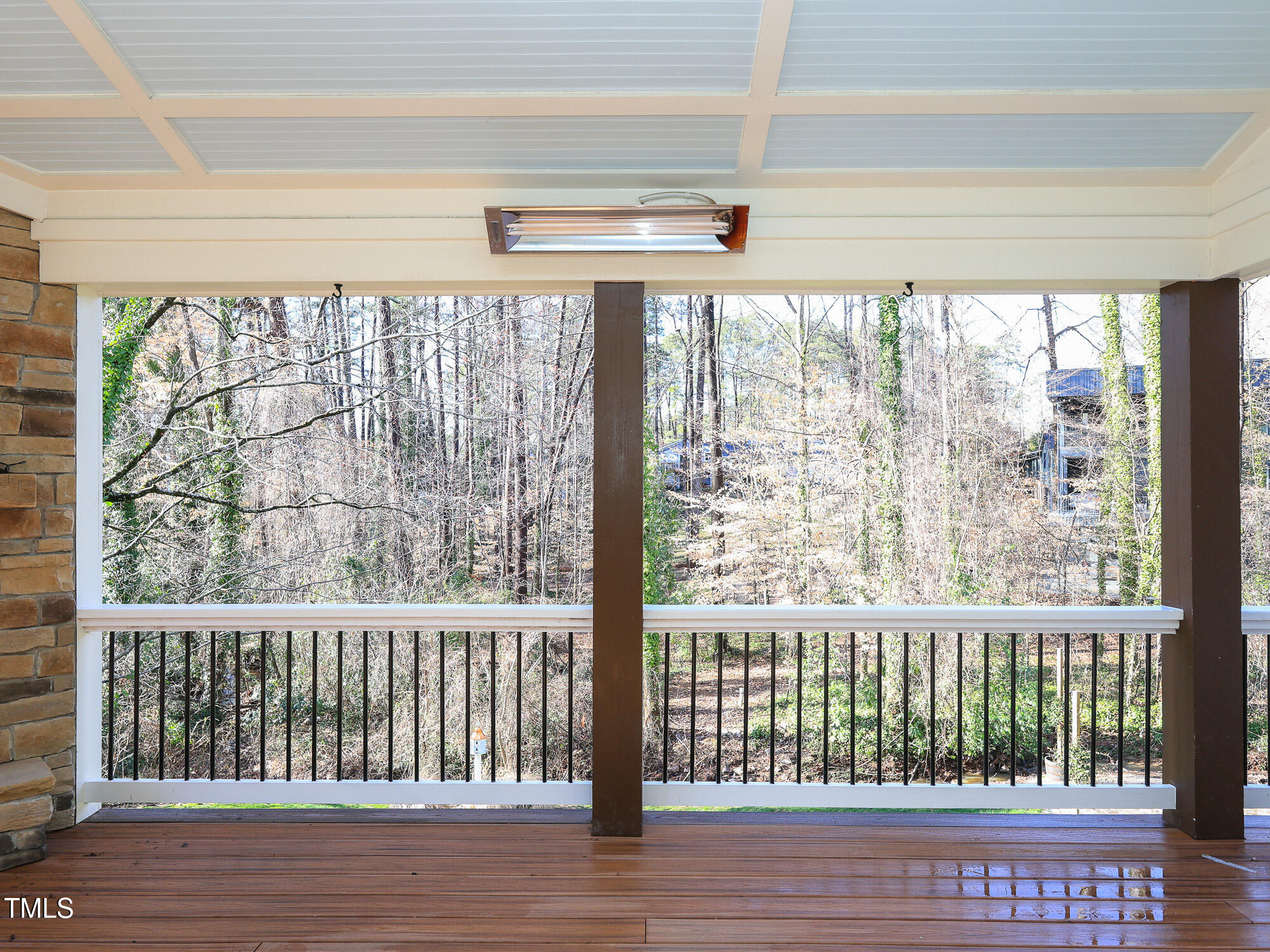 1200 Manchester Drive Raleigh, NC 27609 - Photo 3 of 6 69_1200_manchester_dr_covered_kitchen_ar