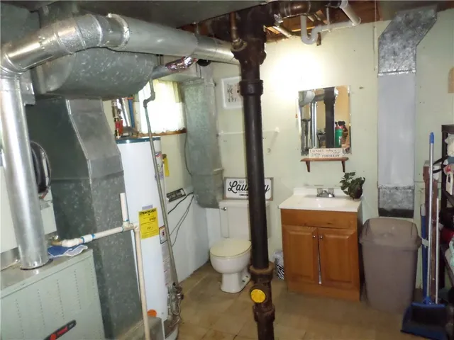 $209,500 | 301 Green Tree Road, Atchison, KS 66002