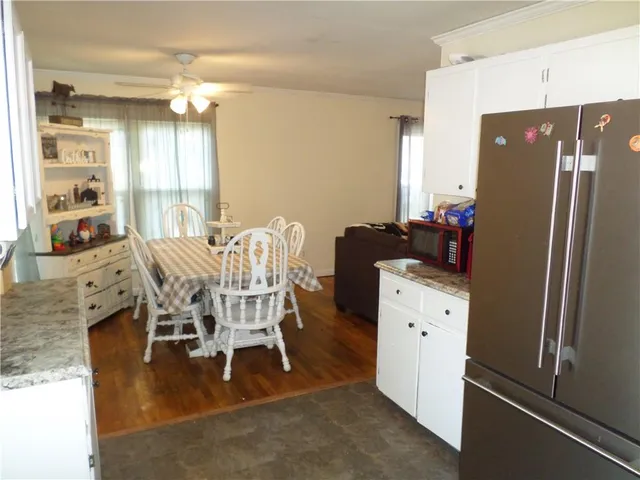 $209,500 | 301 Green Tree Road, Atchison, KS 66002