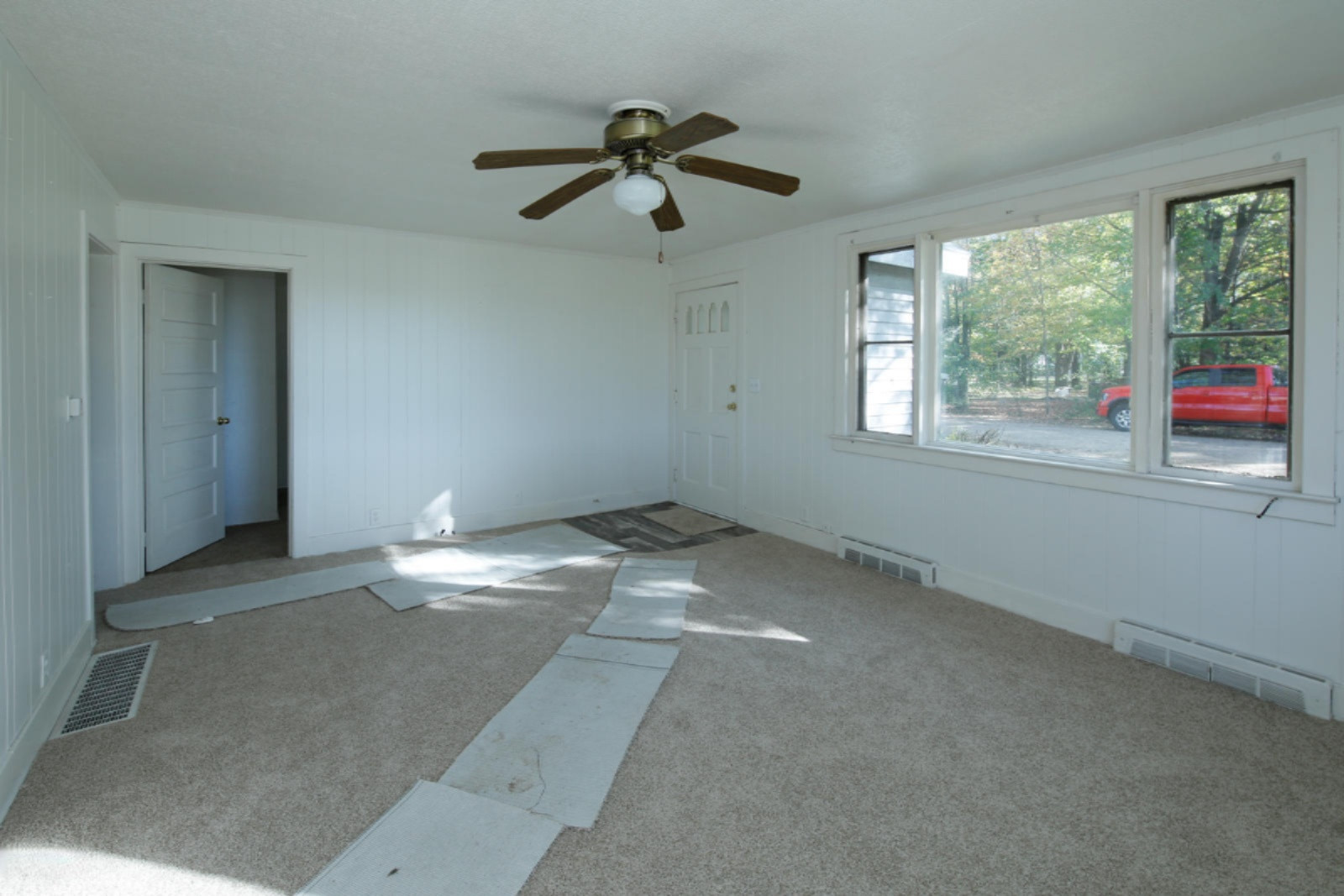 1139 Millard Court Three Rivers, MI 49093 - Photo 5 of 16 1139 Millard Court-105