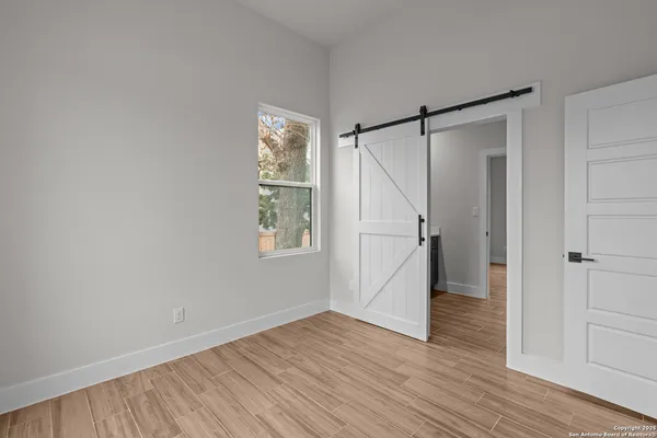 $2,500 | 103 Robert Sloan, Blanco, TX 78606