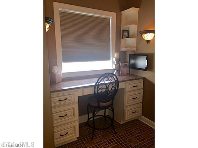 5083 Peppertree Road Clemmons, NC 27012 - Photo 7 of 16 Master Bath/Spa. Additional vanity in masterbath
