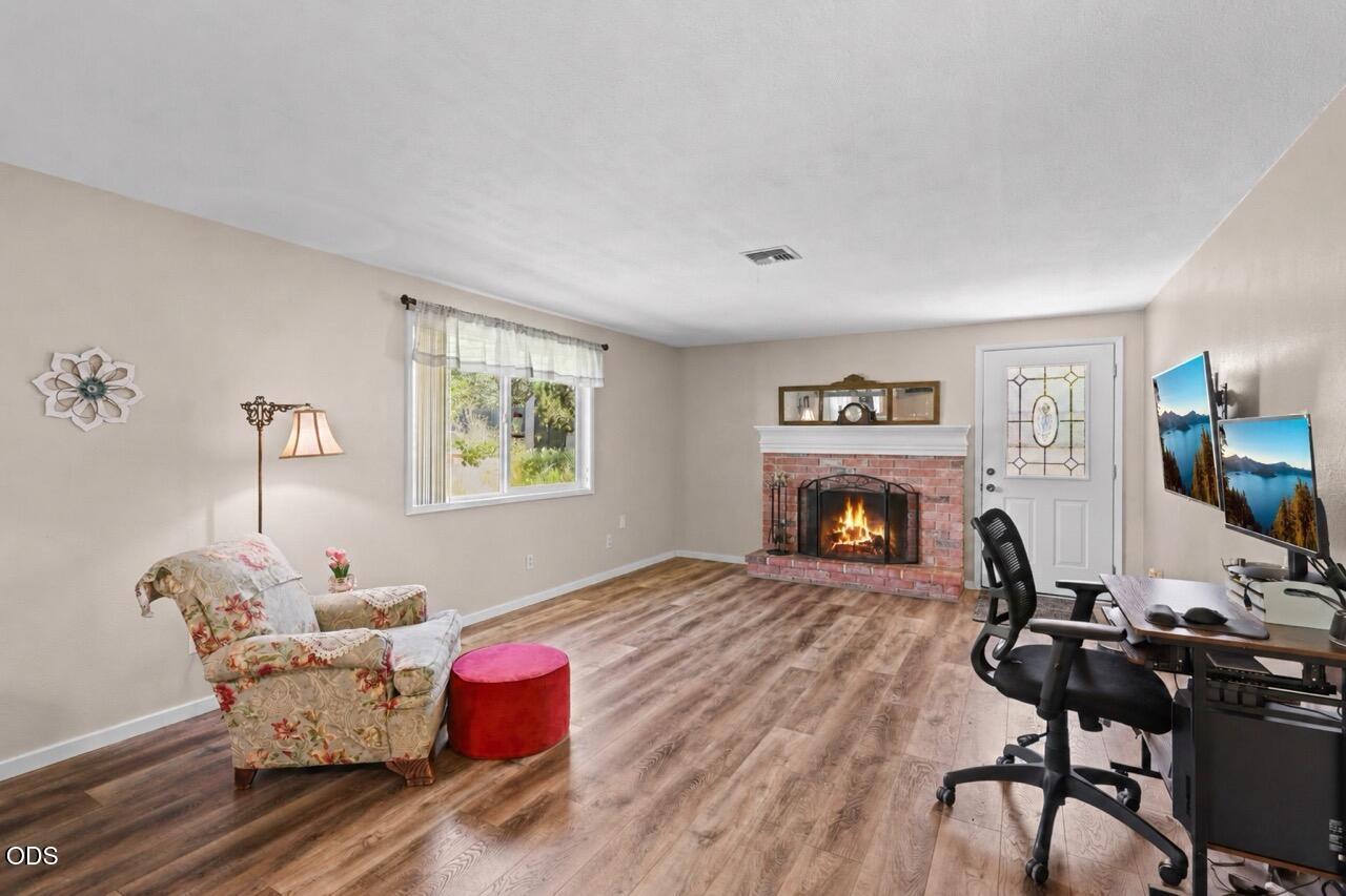 619 Kings Court Central Point, OR 97502 - Photo 4 of 28