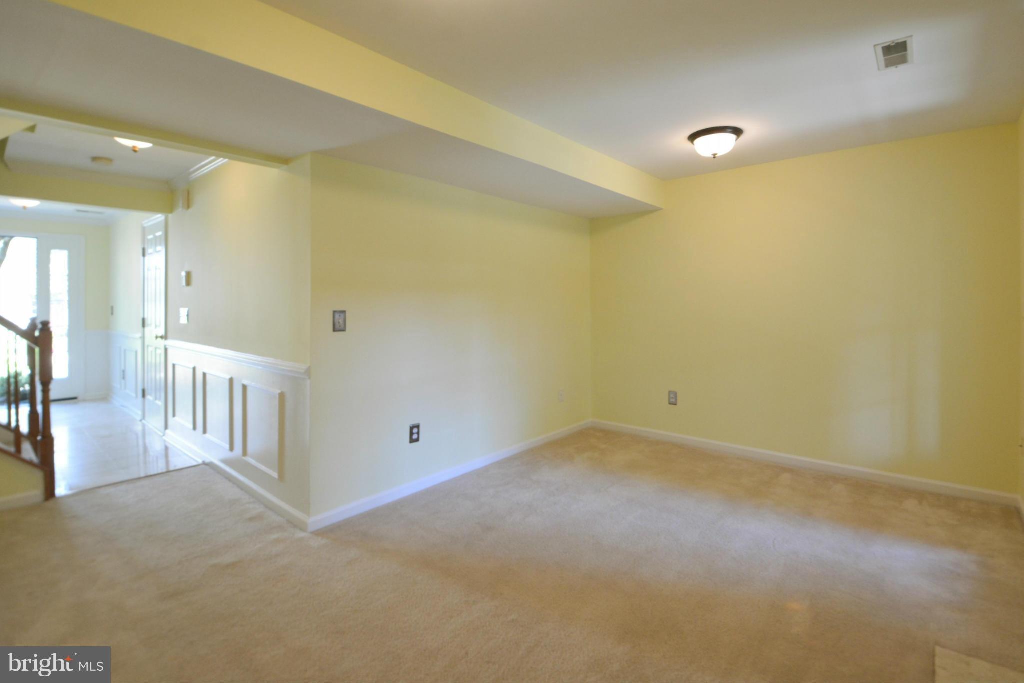 918 Rolfe Place Alexandria, VA 22314 - Photo 23 of 30 Family Room