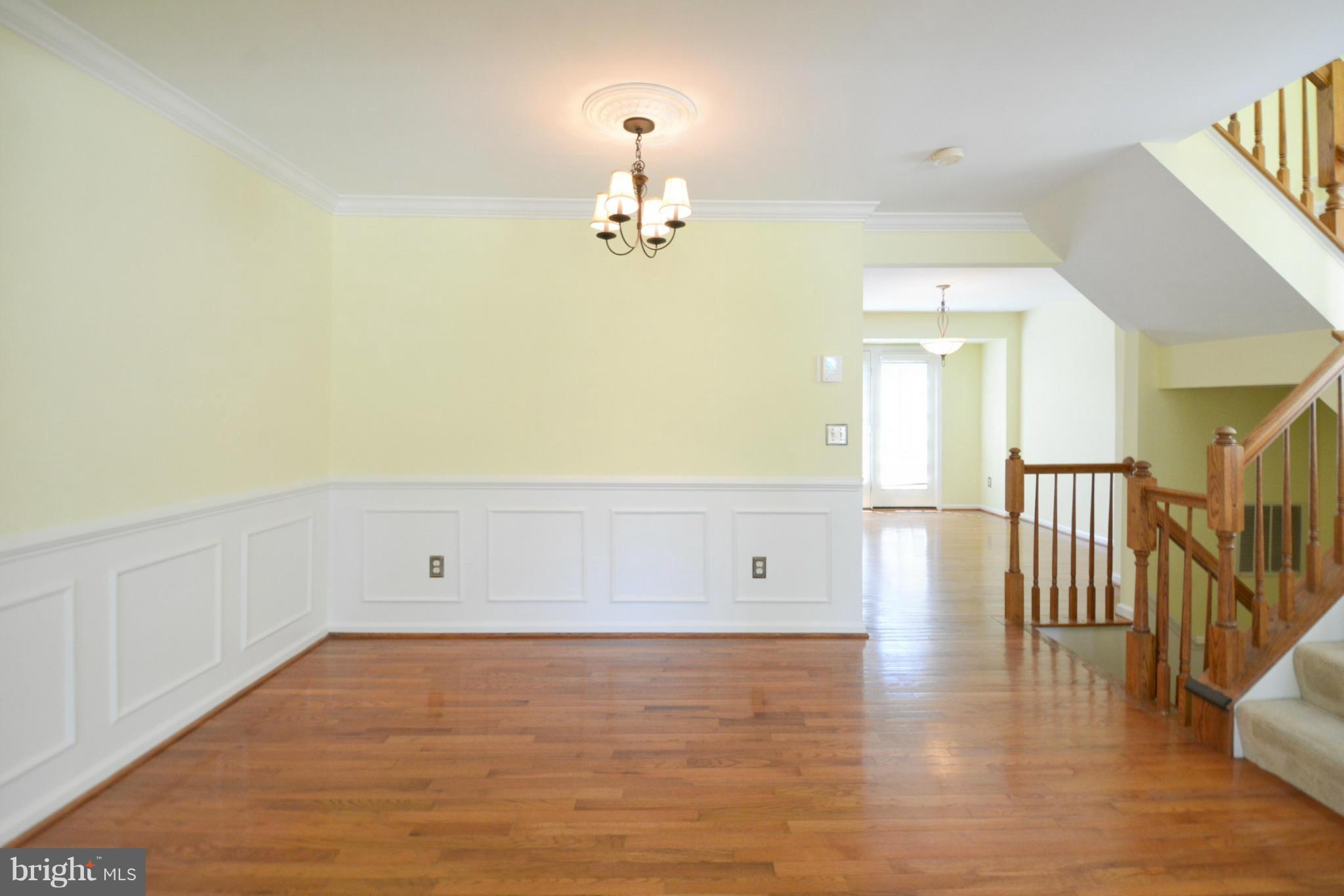 918 Rolfe Place Alexandria, VA 22314 - Photo 7 of 30 Dining Room