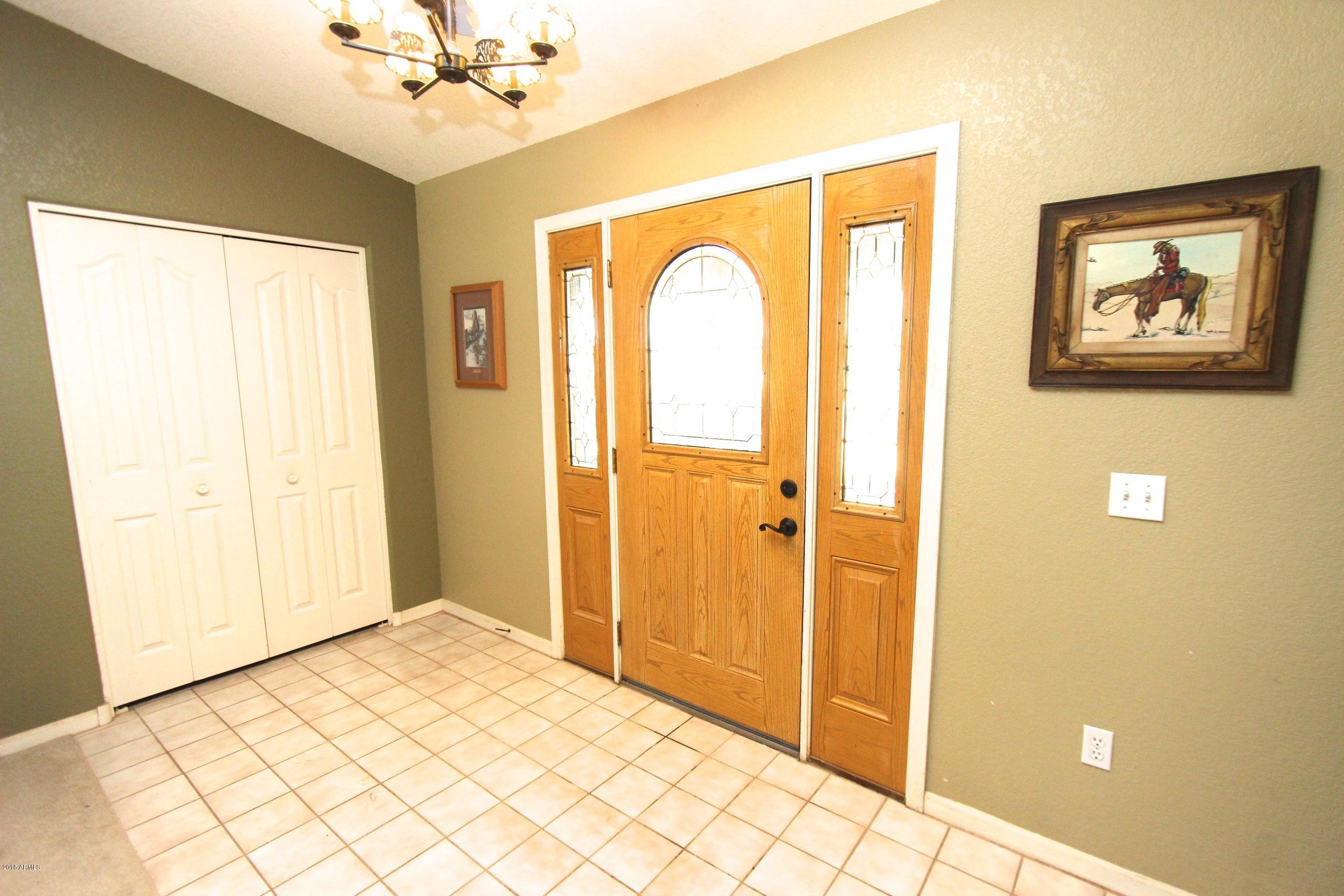 2037 East Willis Road Gilbert, AZ 85297 - Photo 8 of 51 Entry