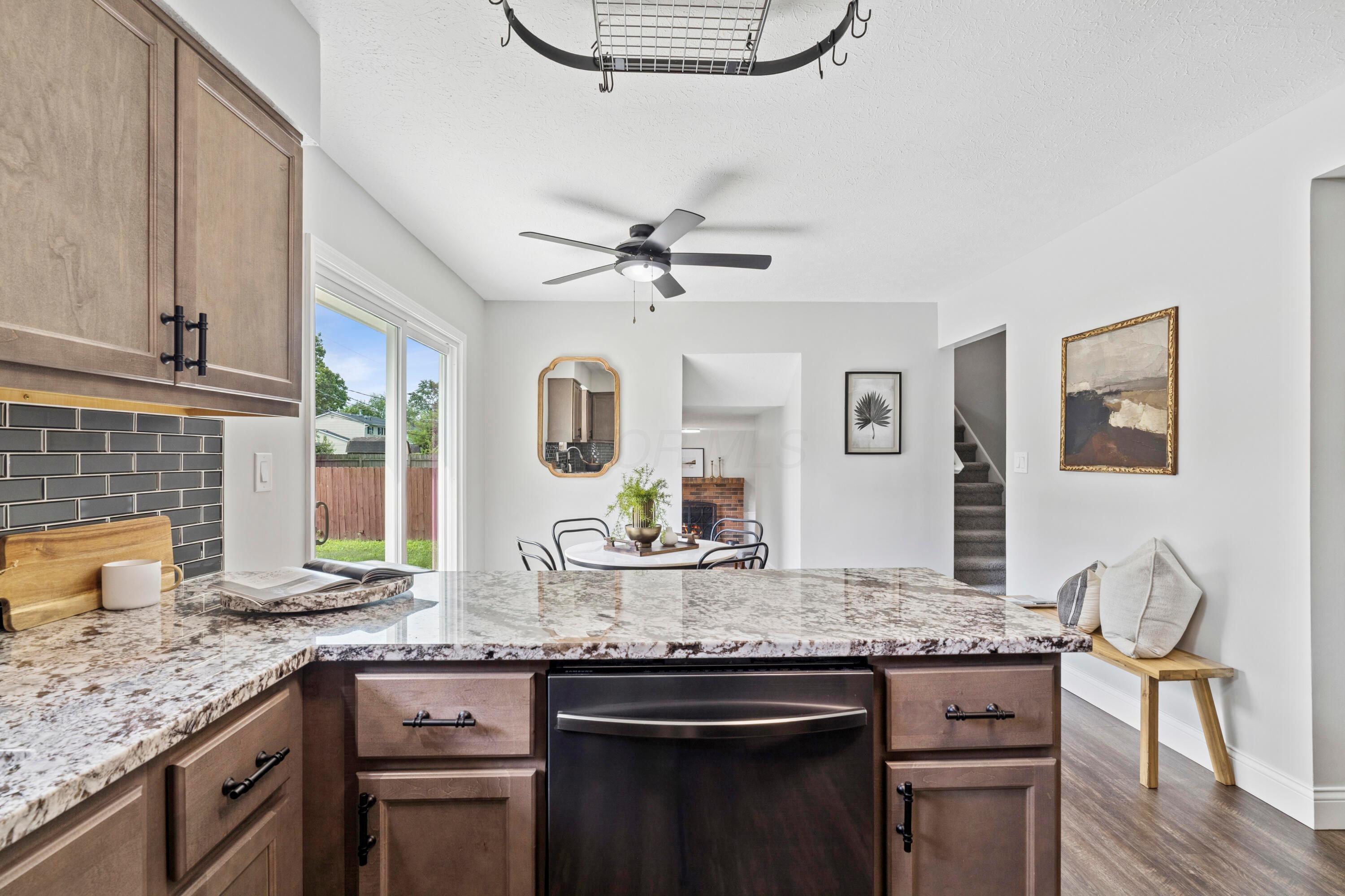 5440 Aspen Road Columbus, OH 43229 - Photo 15 of 52 Kitchen