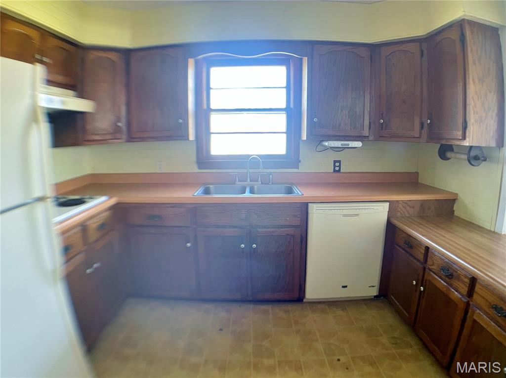 708 Locust Street Edgar Springs, MO 65462 - Photo 10 of 34