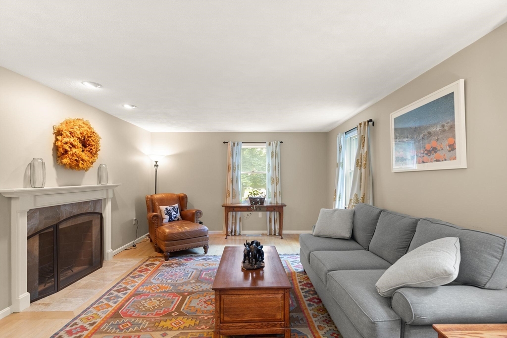 8 Riding Club Road Danvers, MA 01923 - Photo 7 of 43
