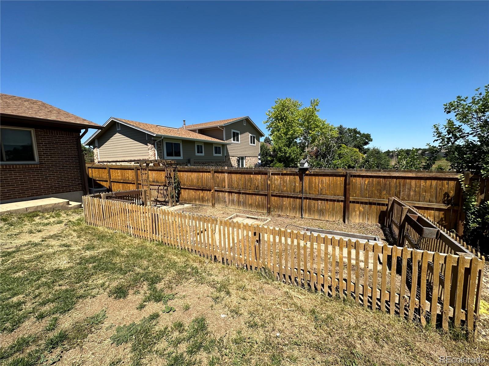 2318 South Rifle Street Aurora, CO 80013 - Photo 17 of 20