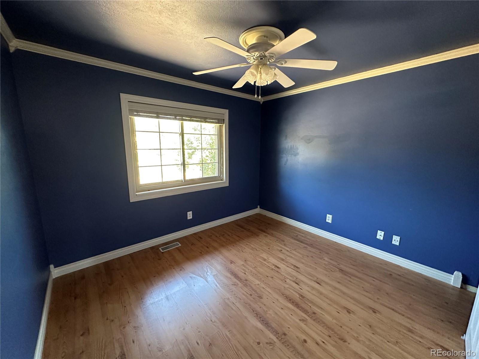 2318 South Rifle Street Aurora, CO 80013 - Photo 8 of 20