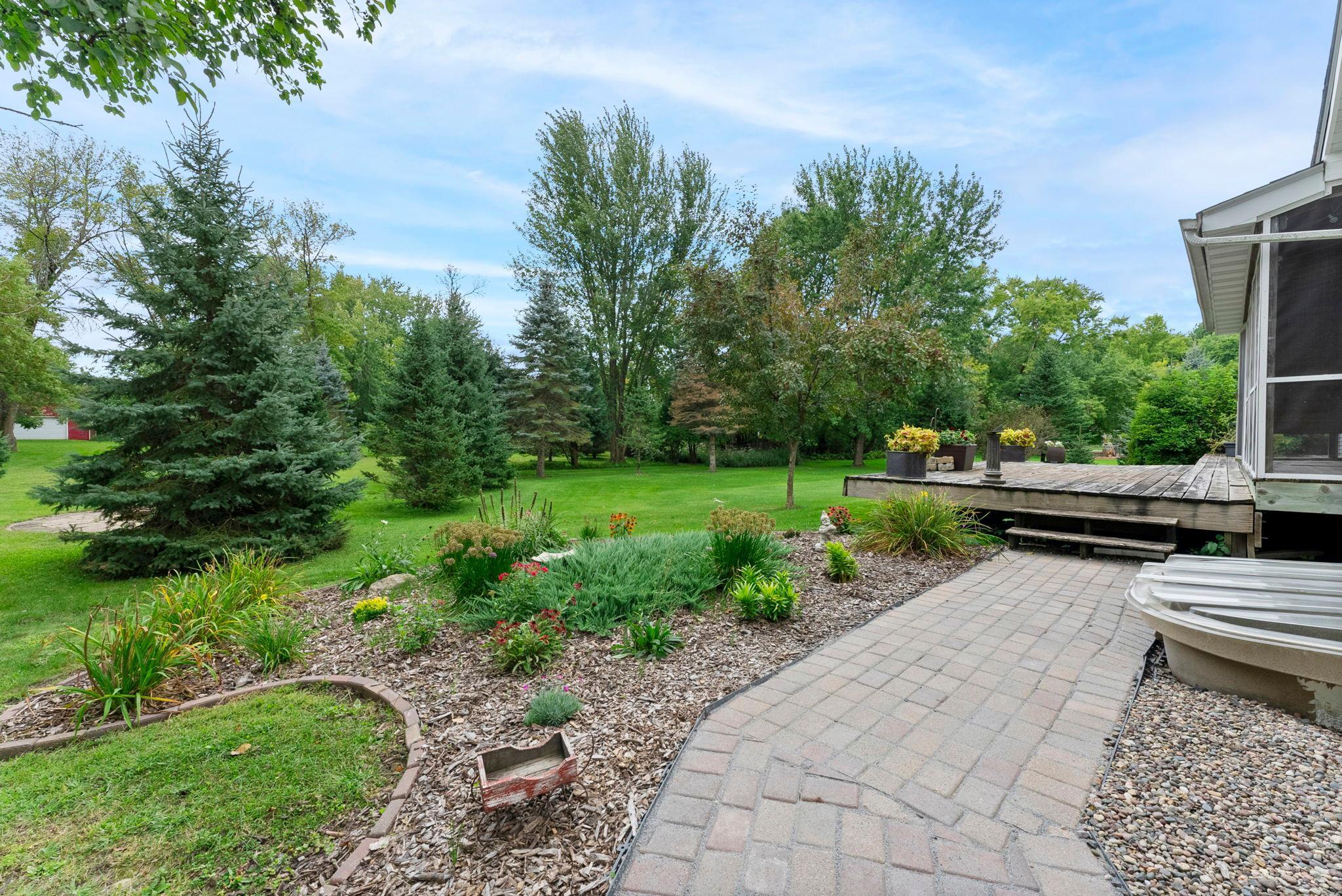 2201 16th Avenue Southwest Austin, MN 55912 - Photo 20 of 23