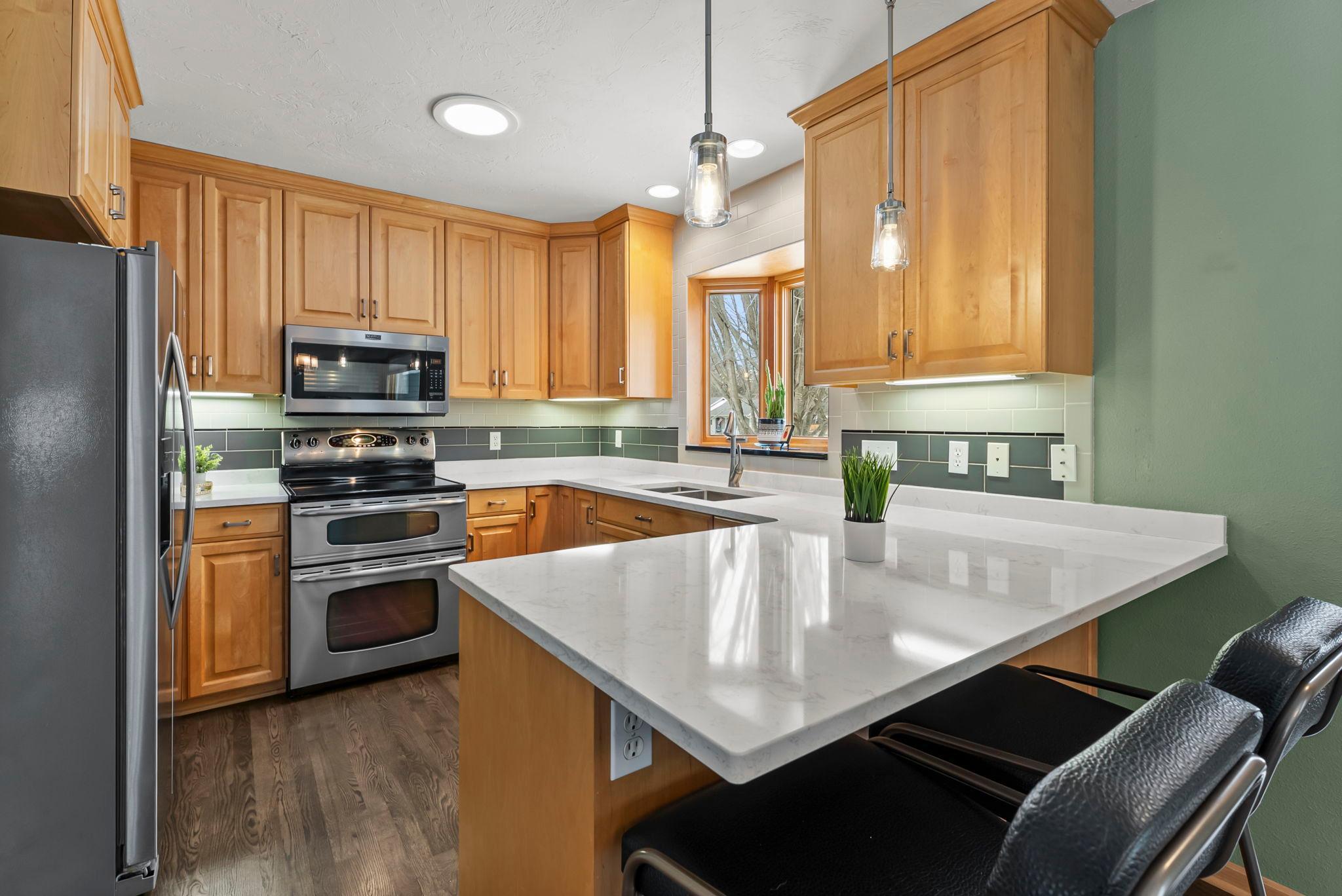 2201 16th Avenue Southwest Austin, MN 55912 - Photo 5 of 23