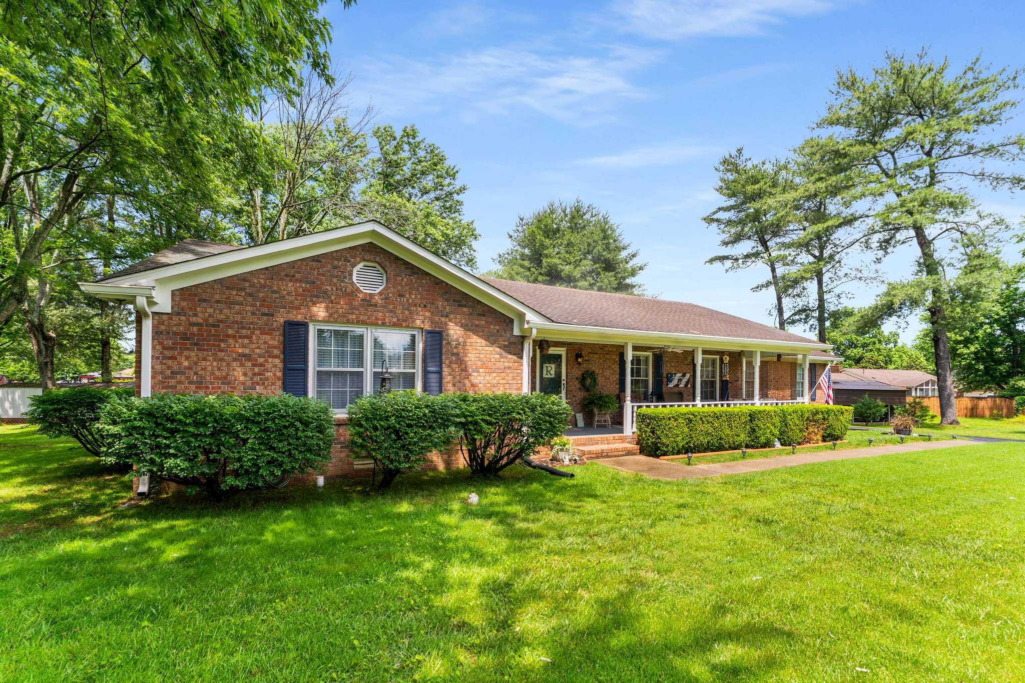 513 Rose Circle Murfreesboro, TN 37128 - Photo 3 of 37 a front view of house with yard and green space