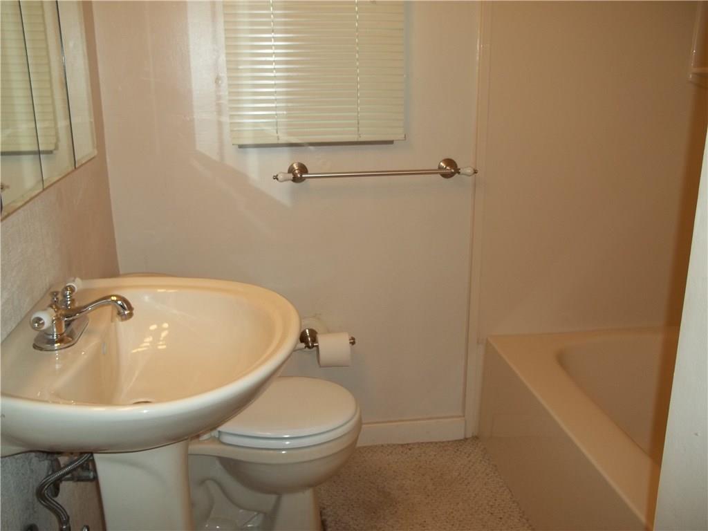 202 Ridgewood Road Pittsburgh, PA 15237 - Photo 21 of 25 Gallery Image 21