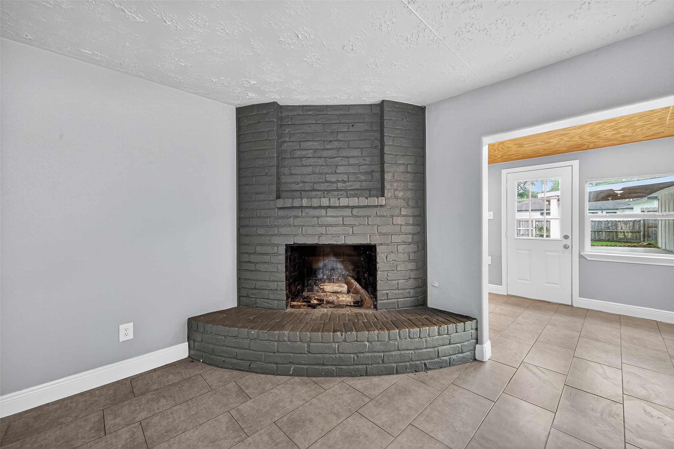 2006 Millhouse Road Houston, TX 77073 - Photo 13 of 42 Living Room