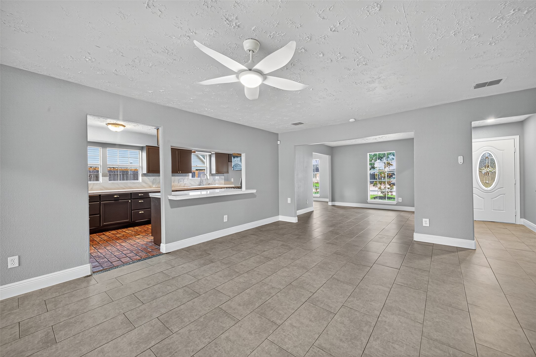2006 Millhouse Road Houston, TX 77073 - Photo 14 of 42 Living Room