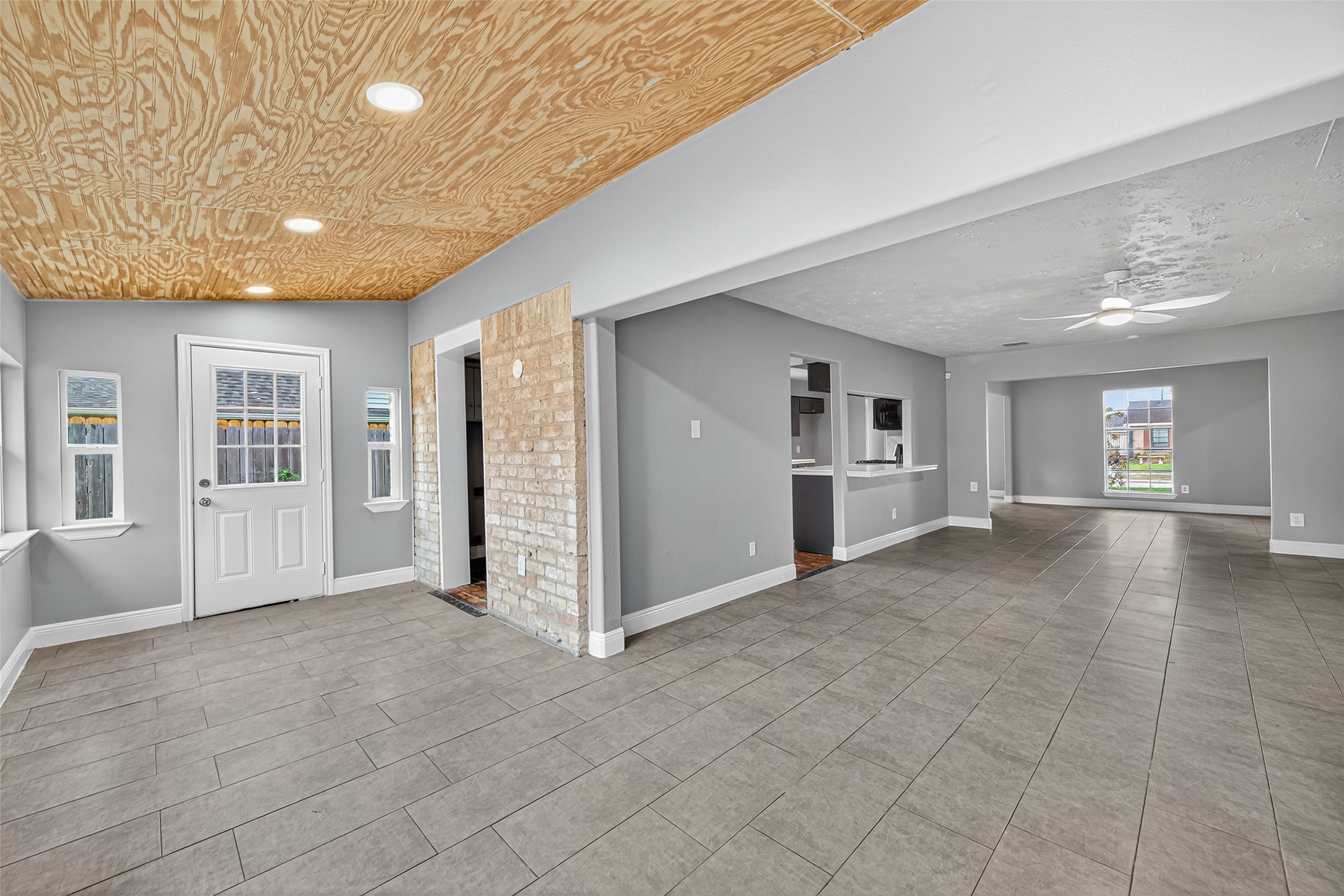 2006 Millhouse Road Houston, TX 77073 - Photo 18 of 42 Bonus/flex space