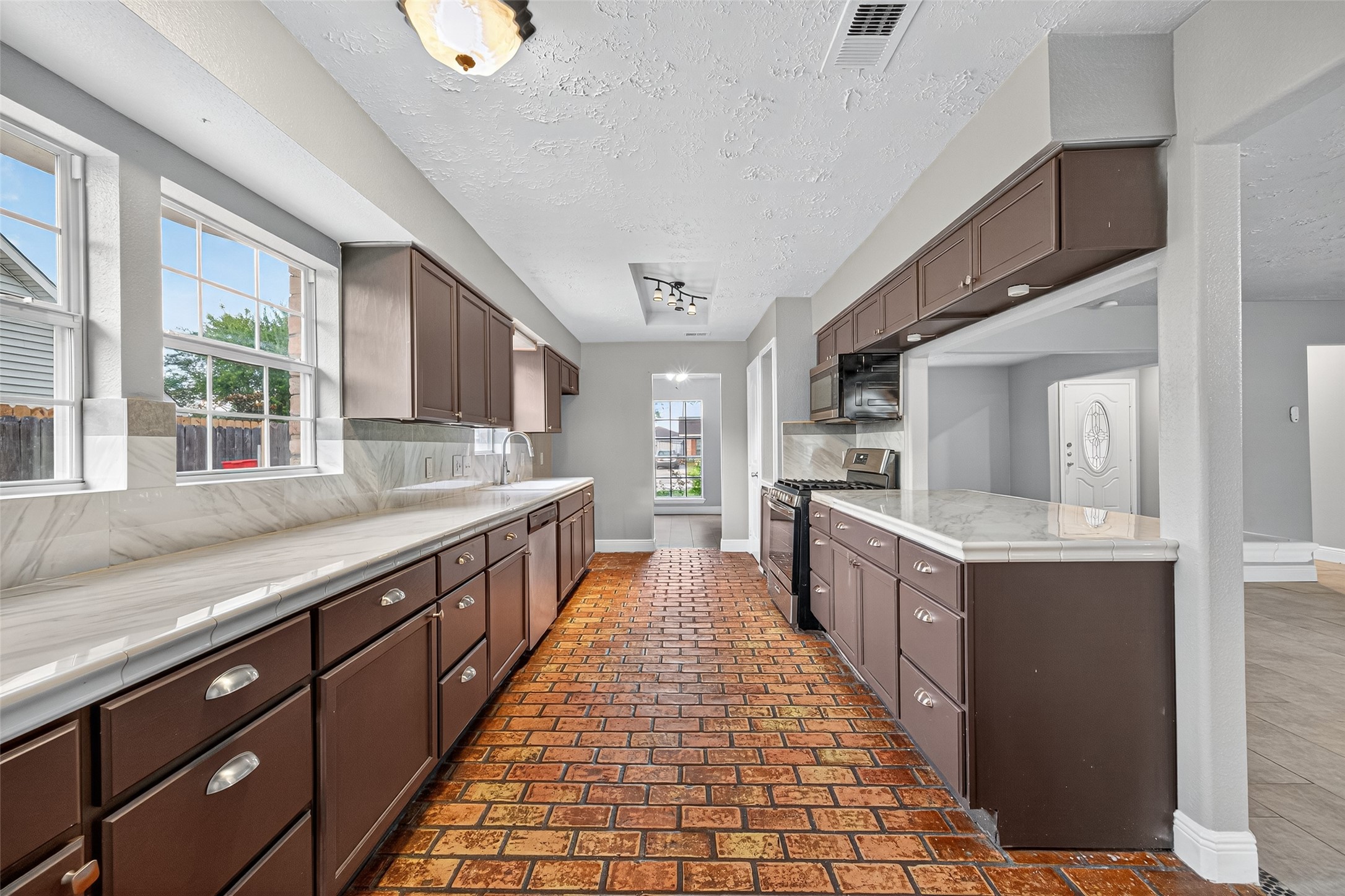 2006 Millhouse Road Houston, TX 77073 - Photo 21 of 42 Kitchen
