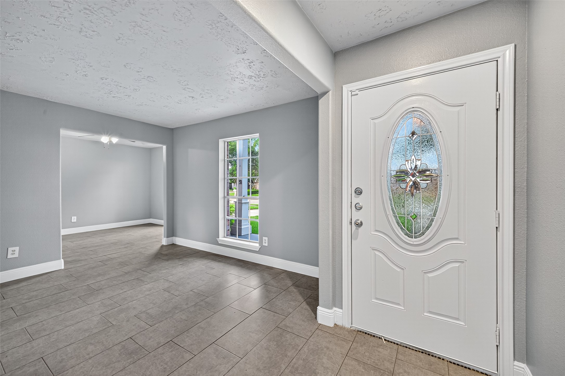 2006 Millhouse Road Houston, TX 77073 - Photo 4 of 42 Entry