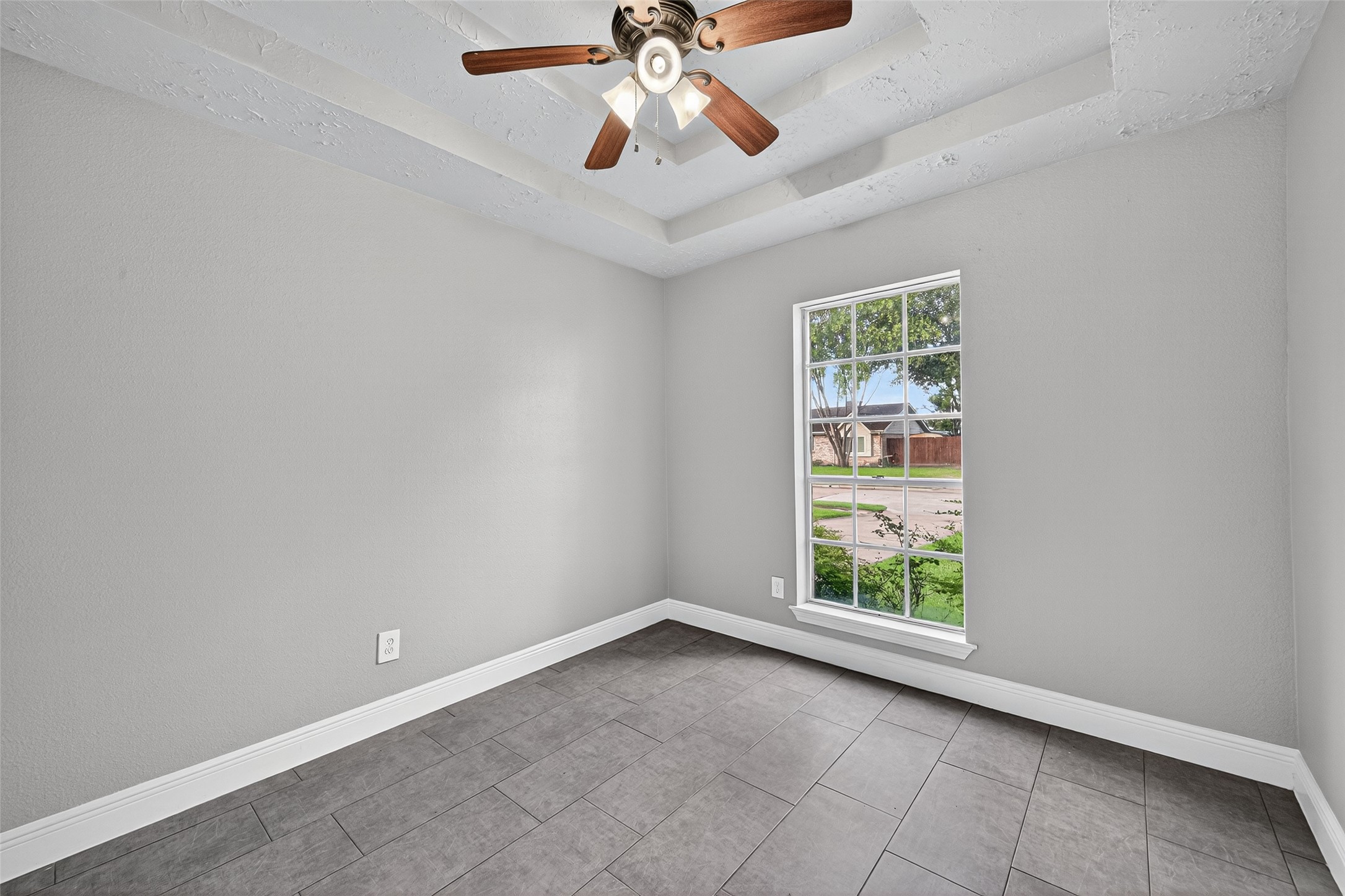 2006 Millhouse Road Houston, TX 77073 - Photo 8 of 42 Breakfast/dining