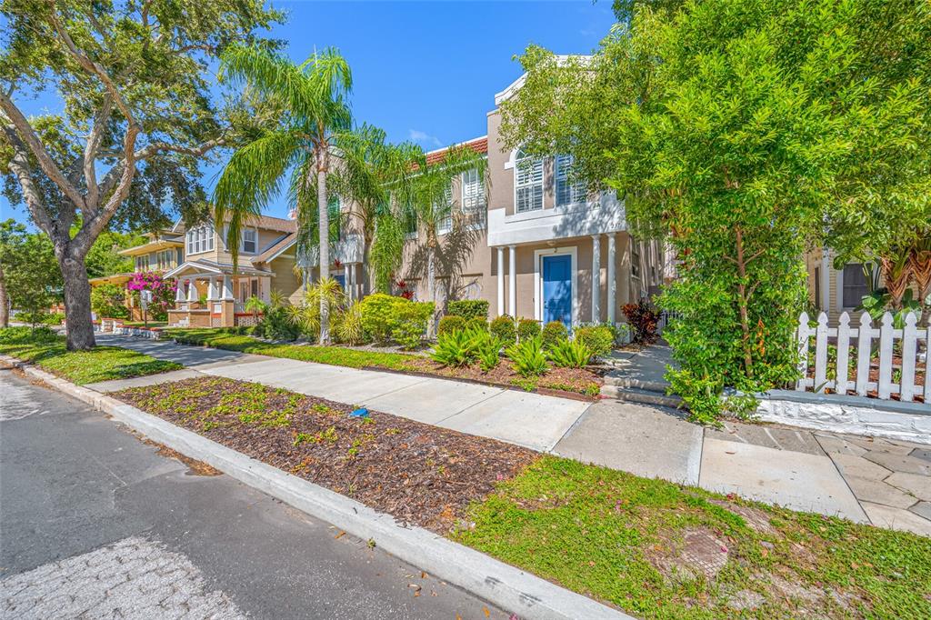 237 7th Avenue North, Unit 2 St. Petersburg, FL 33701 - Photo 60 of 60 front view of a house with a yard