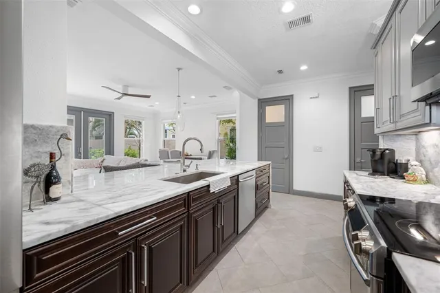 $799,000 | 237 7th Avenue North, Unit 2, St. Petersburg, FL 33701