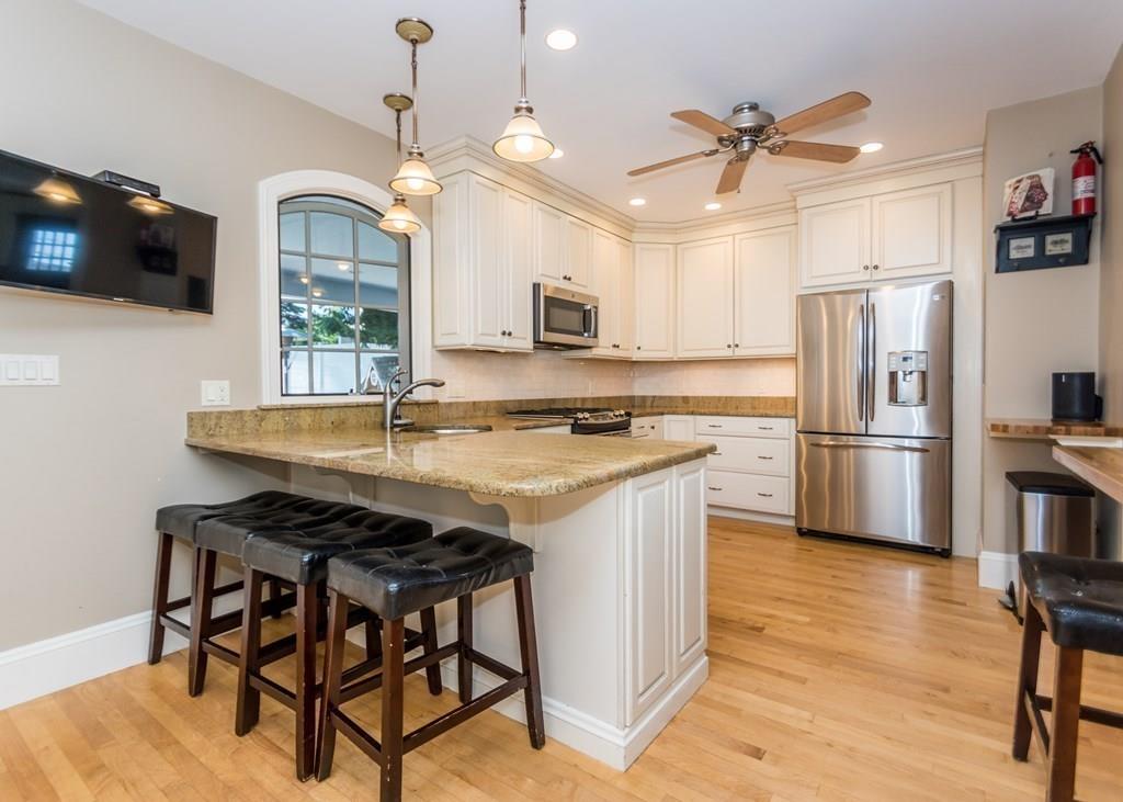 10 Sterling Road Waltham, MA 02451 - Photo 8 of 39 Gallery Image 8
